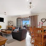 Carolina Villa