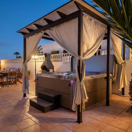 Carolina Villa Tias