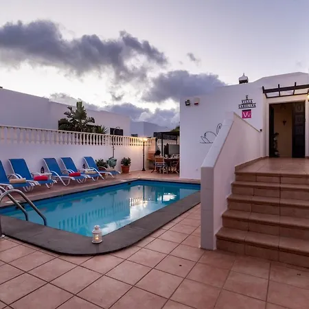 Villa Carolina Tias