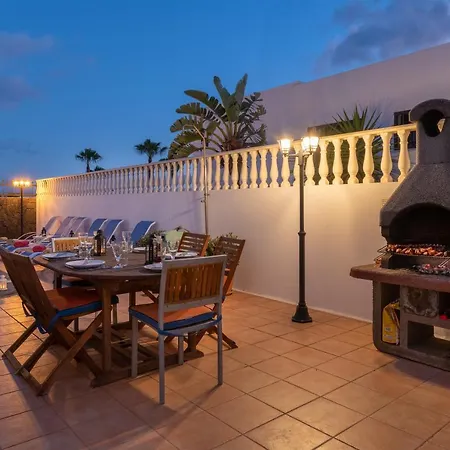 Carolina Villa *