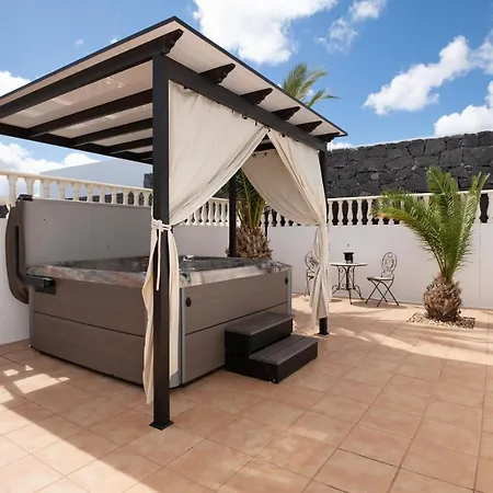 Villa Carolina Tías