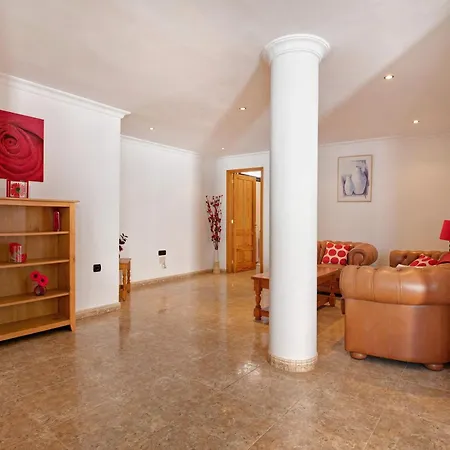 Carolina Villa *